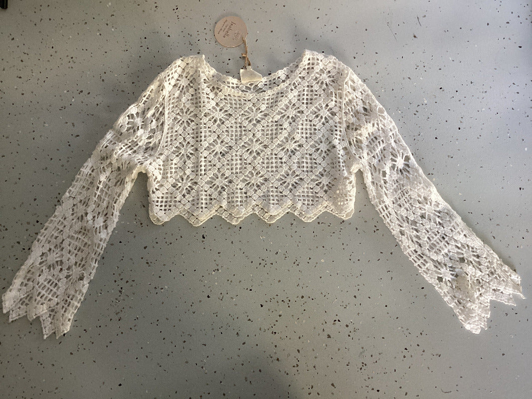 Ladies Cream Lace Top and Shorts Set Size 8 to 12-Hand Picked Imports