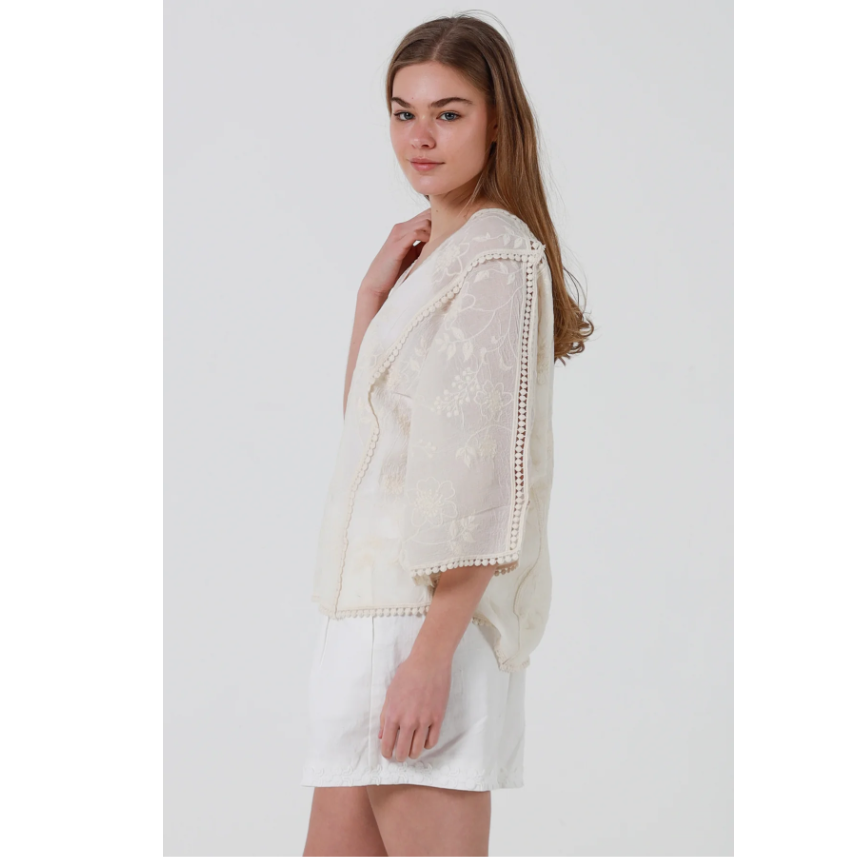 Ladies Cream Boho Lace Top – Size 10–14-Hand Picked Imports