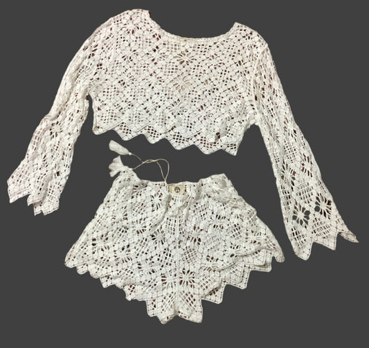 Ladies Cream Lace Top and Shorts Set Size 10 to 12-Hand Picked Imports